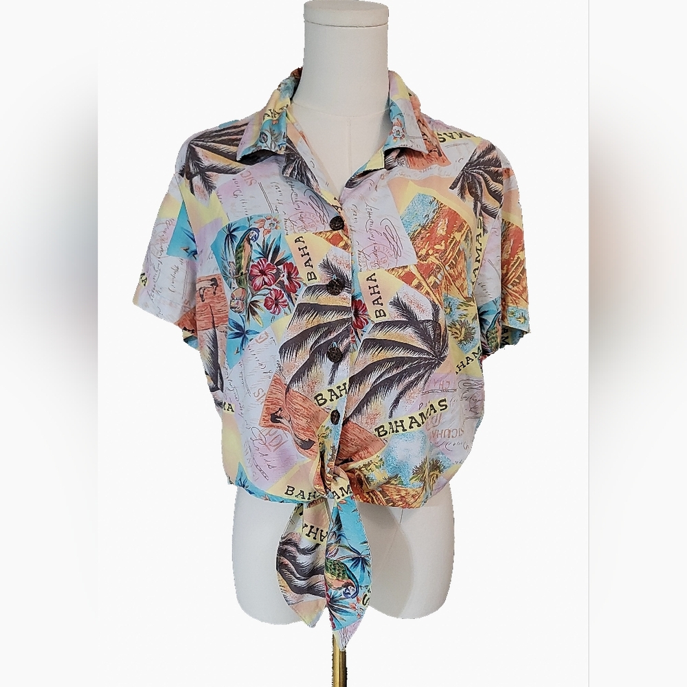 Caribbean Vintage  Multicolor Tropical Print Tie-Front Top‎